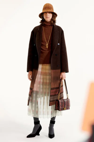 Look 9